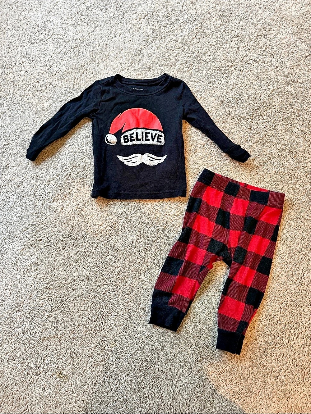 Old Navy Match The Fam Santa Believe Pajama Set Boys 12-18M